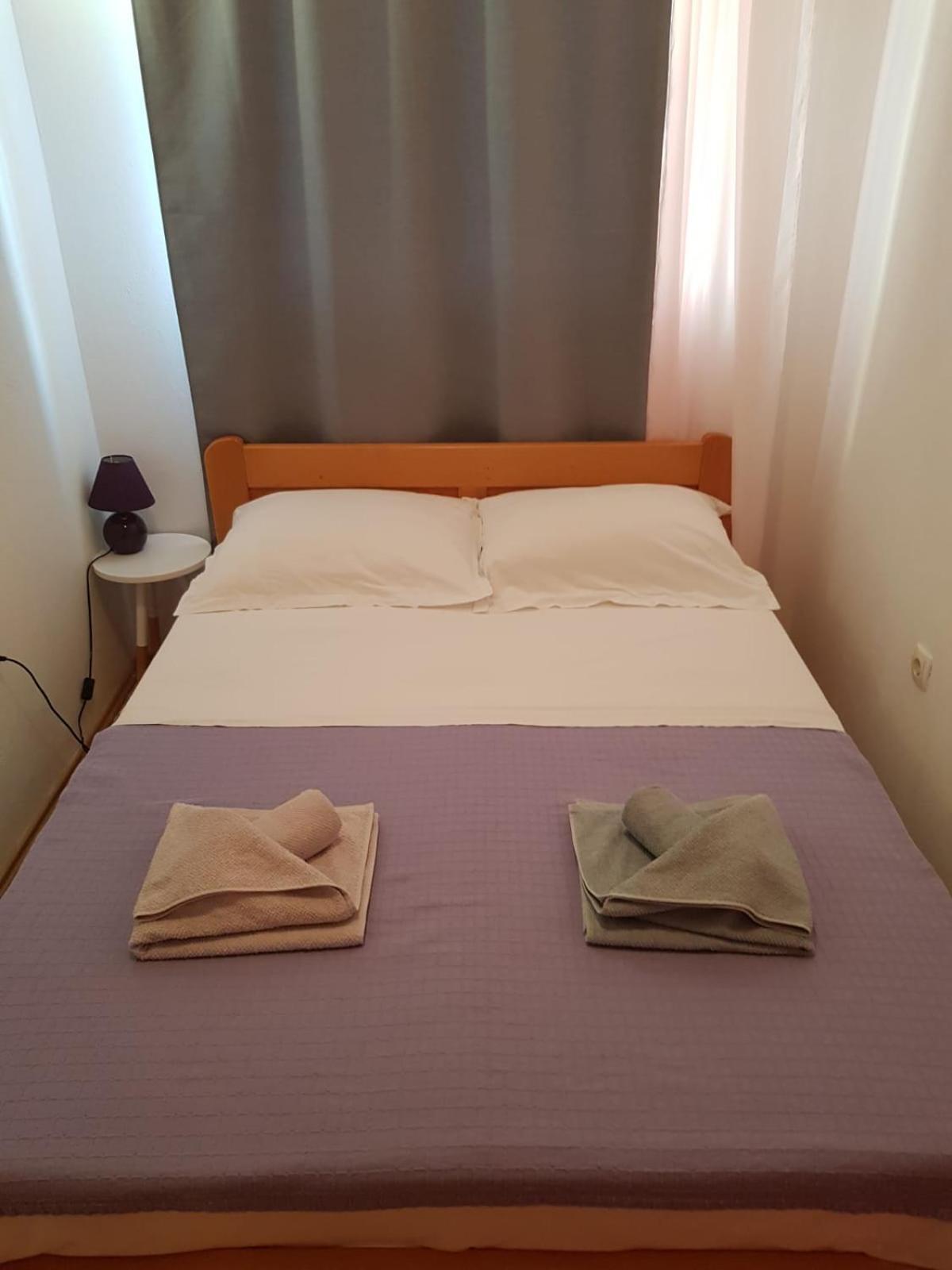 Apartmani Dekovic Primosten Exterior photo